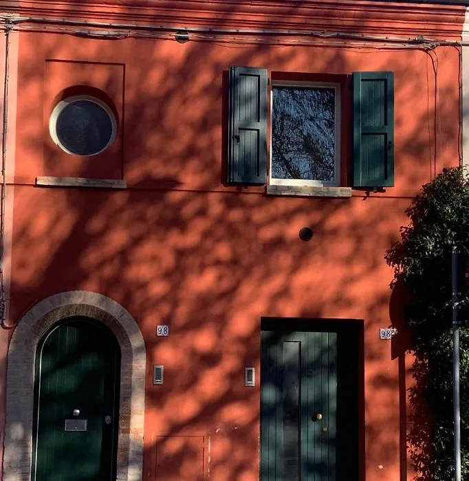 La casetta rossa-1